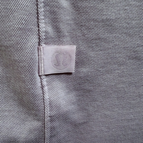 Men's Lululemon Commission Button Down Shirt. - Picture 3 of 4